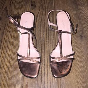 Ann Taylor Metallic Heel - Size 7M